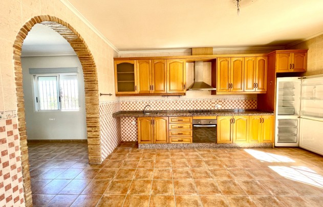 Resale - Villa - Catral