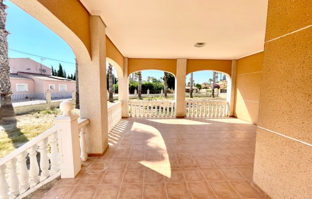 Resale - Villa - Catral