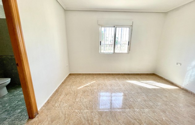 Resale - Villa - Catral