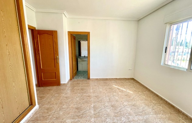 Resale - Villa - Catral