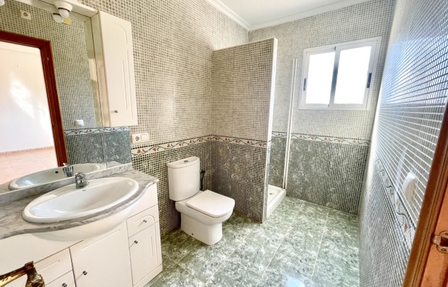 Resale - Villa - Catral