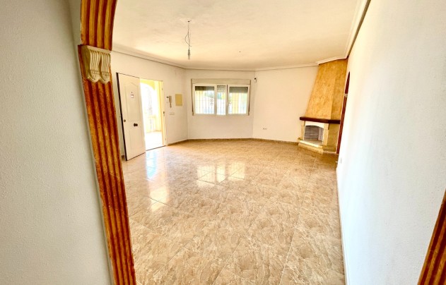 Resale - Villa - Catral
