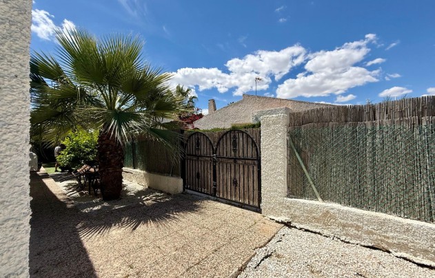 Resale - Villa - Orihuela Costa - Campoamor
