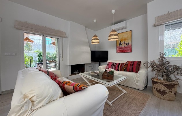 Resale - Villa - Orihuela Costa - Campoamor