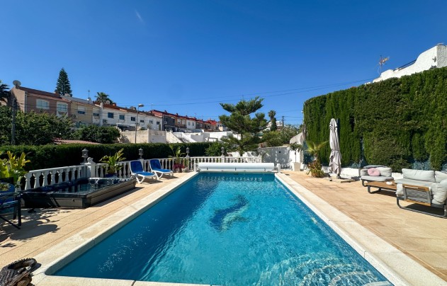 Resale - House - Torrevieja - Los Balcones
