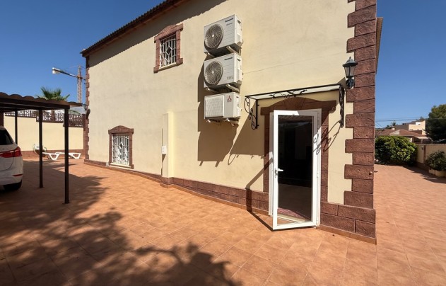 Reventa - Villa - Torrevieja - Costa Blanca