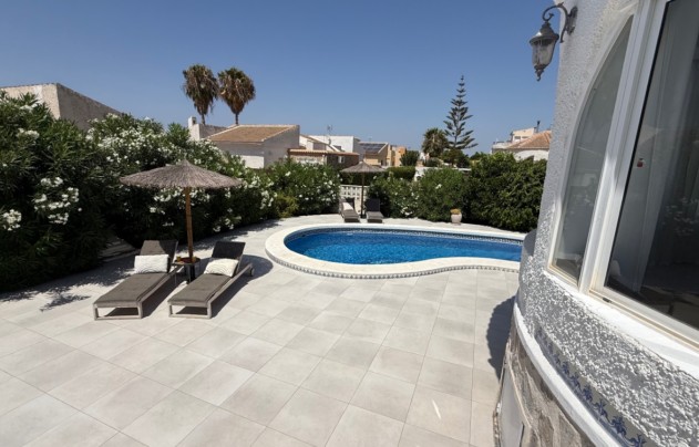 Reventa - Villa - Torrevieja - Costa Blanca