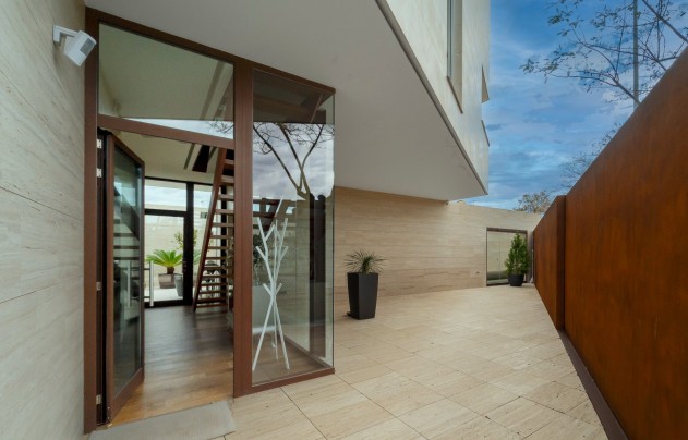 Resale - Villa - Novelda