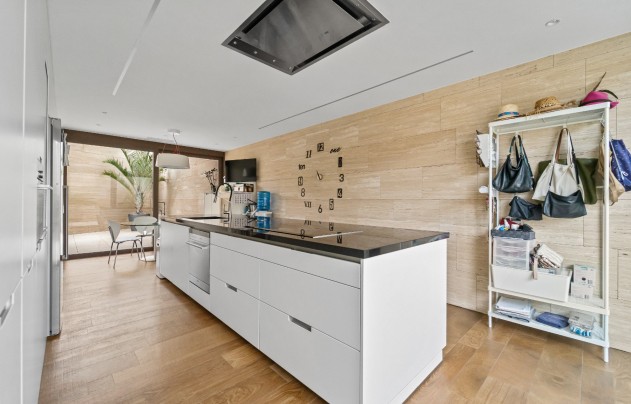 Resale - Villa - Novelda