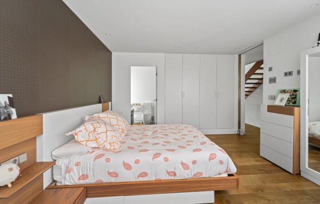 Resale - Villa - Novelda