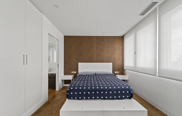 Resale - Villa - Novelda