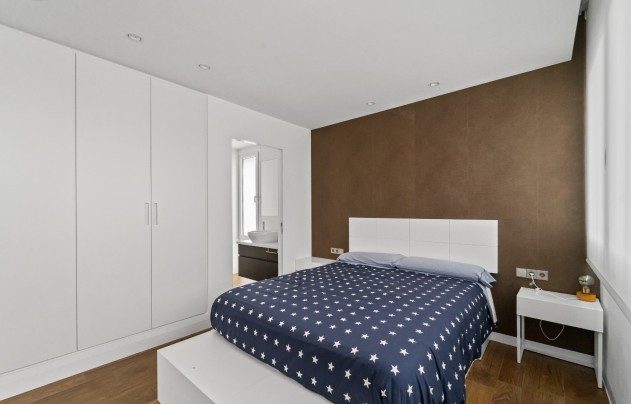 Resale - Villa - Novelda