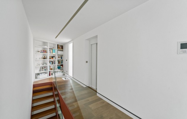 Resale - Villa - Novelda