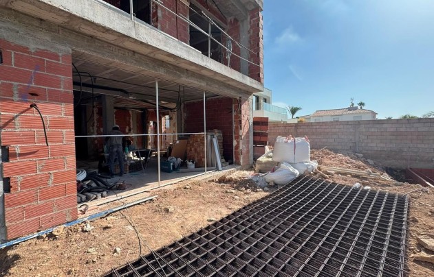 Resale - Villa - Orihuela Costa - La Zenia