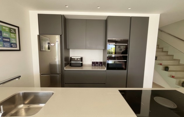 Resale - Villa - Los Montesinos - La Herrada