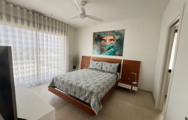 Resale - Villa - Los Montesinos - La Herrada