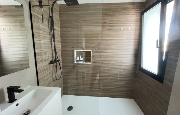 Resale - Villa - Los Montesinos - La Herrada