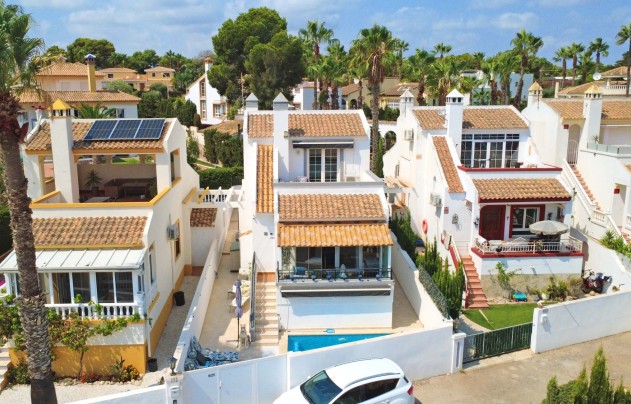 Herverkoop - Villa - Orihuela Costa - Villamartín