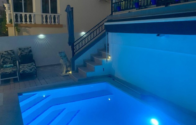 Herverkoop - Villa - Orihuela Costa - Villamartín