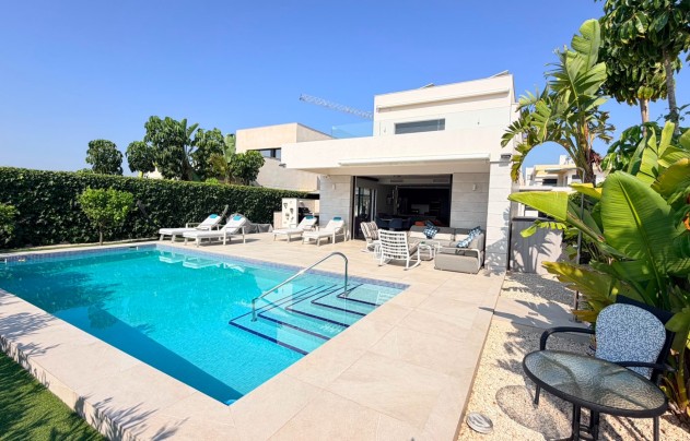 Herverkoop - Villa - Los Montesinos - La Herrada