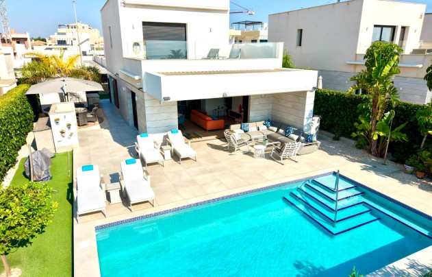 Herverkoop - Villa - Los Montesinos - La Herrada