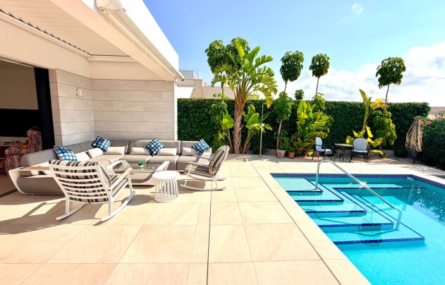 Herverkoop - Villa - Los Montesinos - La Herrada