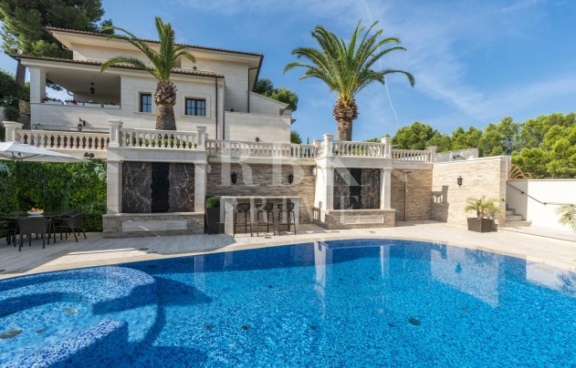 Herverkoop - Villa - Calvià - Peguera