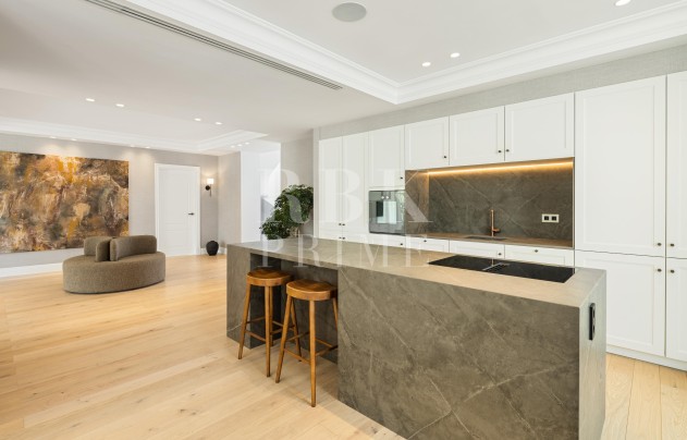 Resale - Villa - Malaga - Málaga