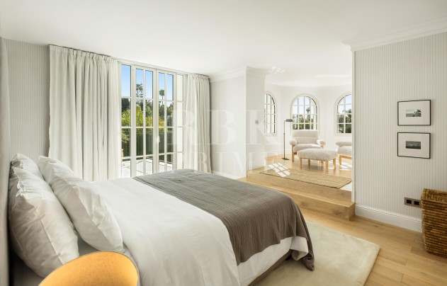 Resale - Villa - Malaga - Málaga