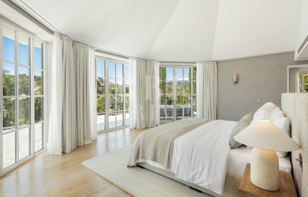 Resale - Villa - Malaga - Málaga