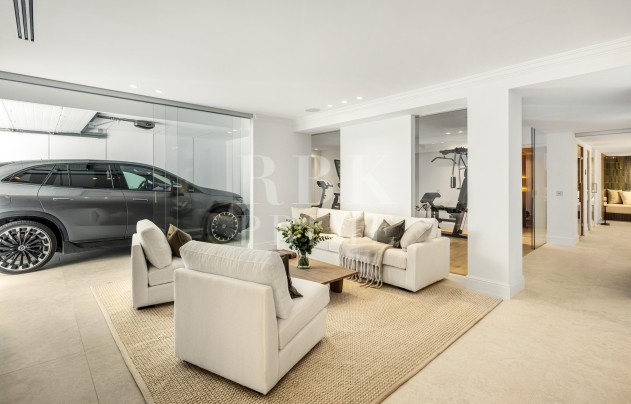 Resale - Villa - Malaga - Málaga