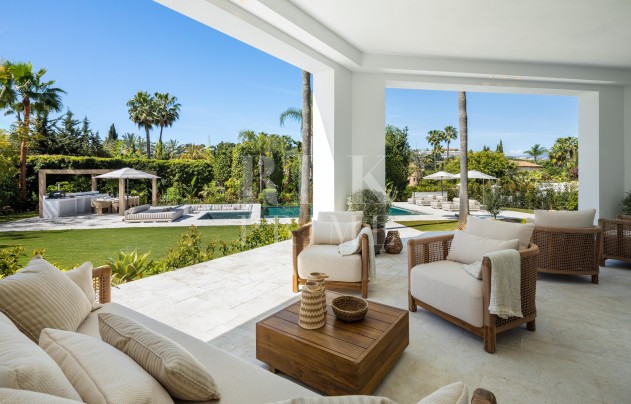 Resale - Villa - Malaga - Málaga