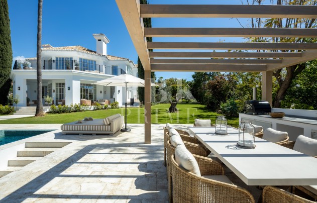 Resale - Villa - Malaga - Málaga