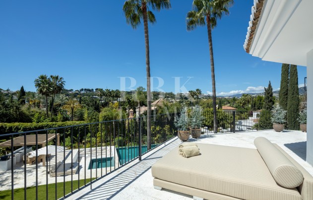 Resale - Villa - Malaga - Málaga