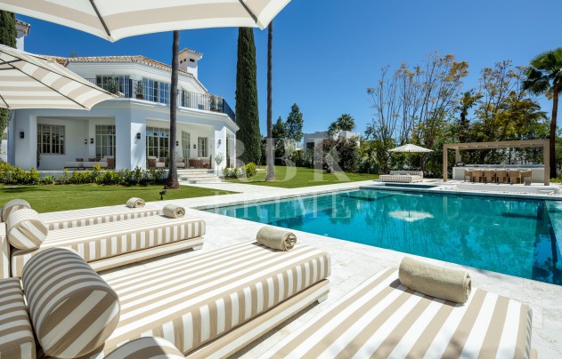Resale - Villa - Malaga - Málaga