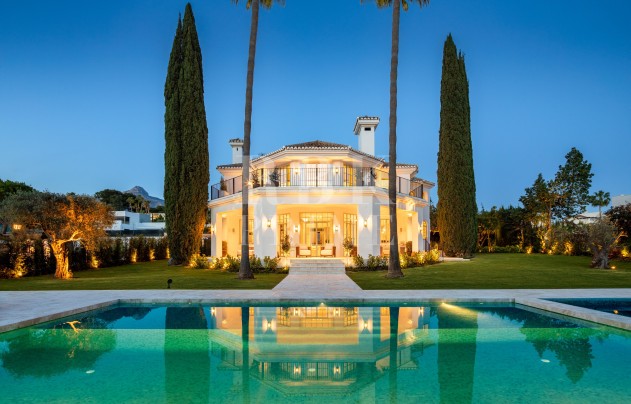 Resale - Villa - Malaga - Málaga