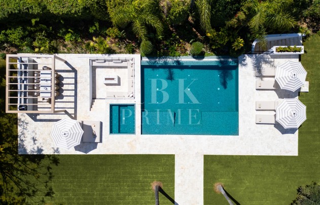 Resale - Villa - Malaga - Málaga