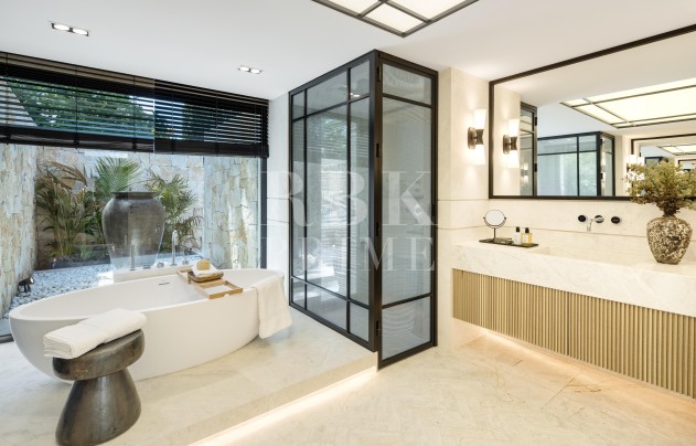 Herverkoop - Villa - Malaga - Nueva Andalucía