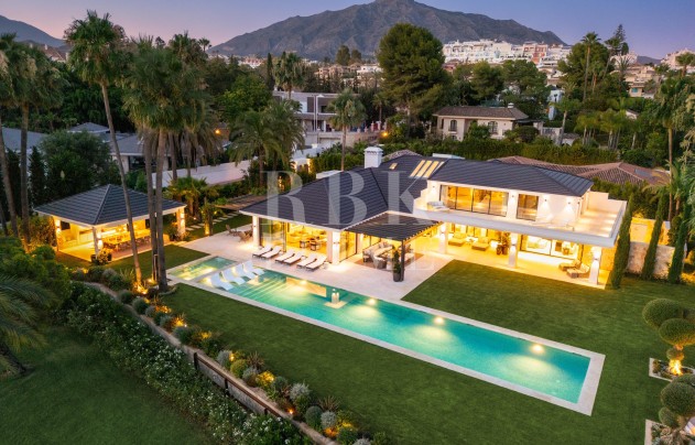 Herverkoop - Villa - Malaga - Nueva Andalucía