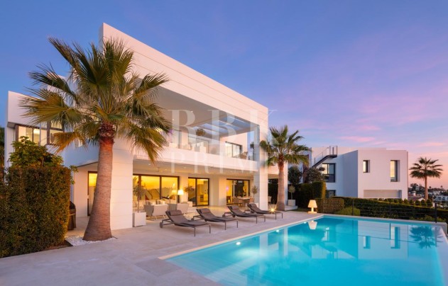 Herverkoop - Villa - Malaga - Nueva Andalucía