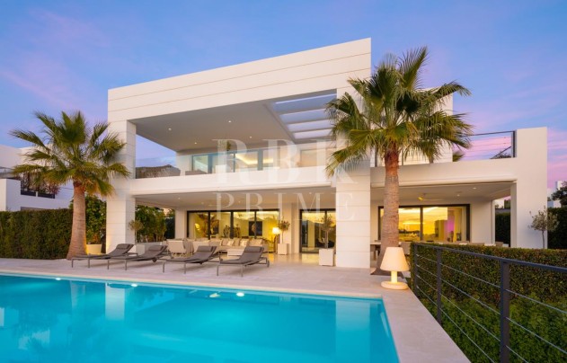 Herverkoop - Villa - Malaga - Nueva Andalucía