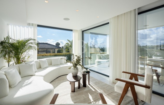 Reventa - Villa - Malaga - Nueva Andalucía
