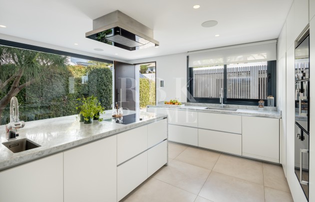 Reventa - Villa - Malaga - Nueva Andalucía