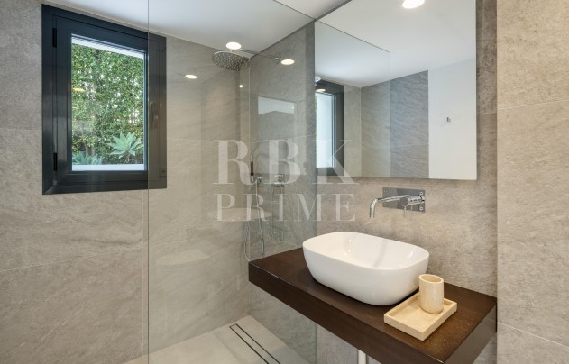 Reventa - Villa - Malaga - Nueva Andalucía