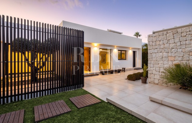 Reventa - Villa - Malaga - Nueva Andalucía