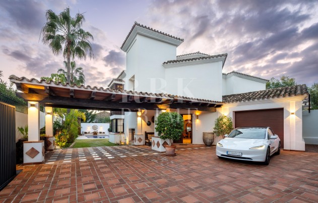 Herverkoop - Villa - Malaga - Benahavís