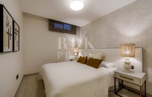 Resale - Villa - Marbella