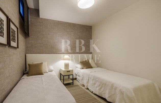 Resale - Villa - Marbella