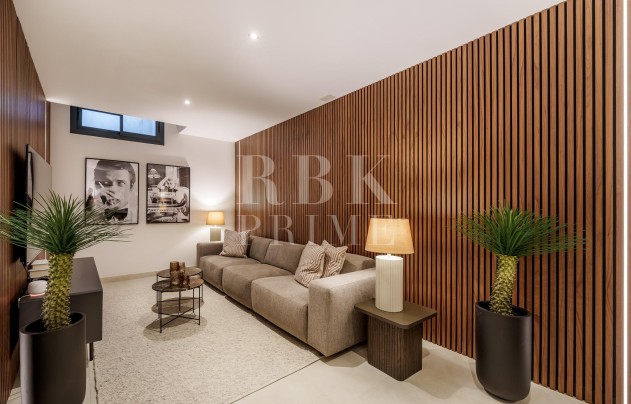 Resale - Villa - Marbella