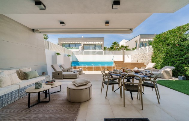 Resale - Villa - Marbella